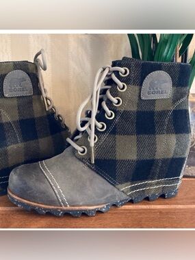 Sorel Green and Black PDX Buffalo Plaid Lace-Up Boots